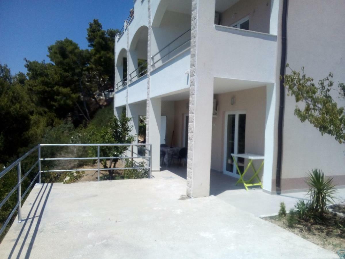Apartmani Marija Jakir Брела Екстериор снимка