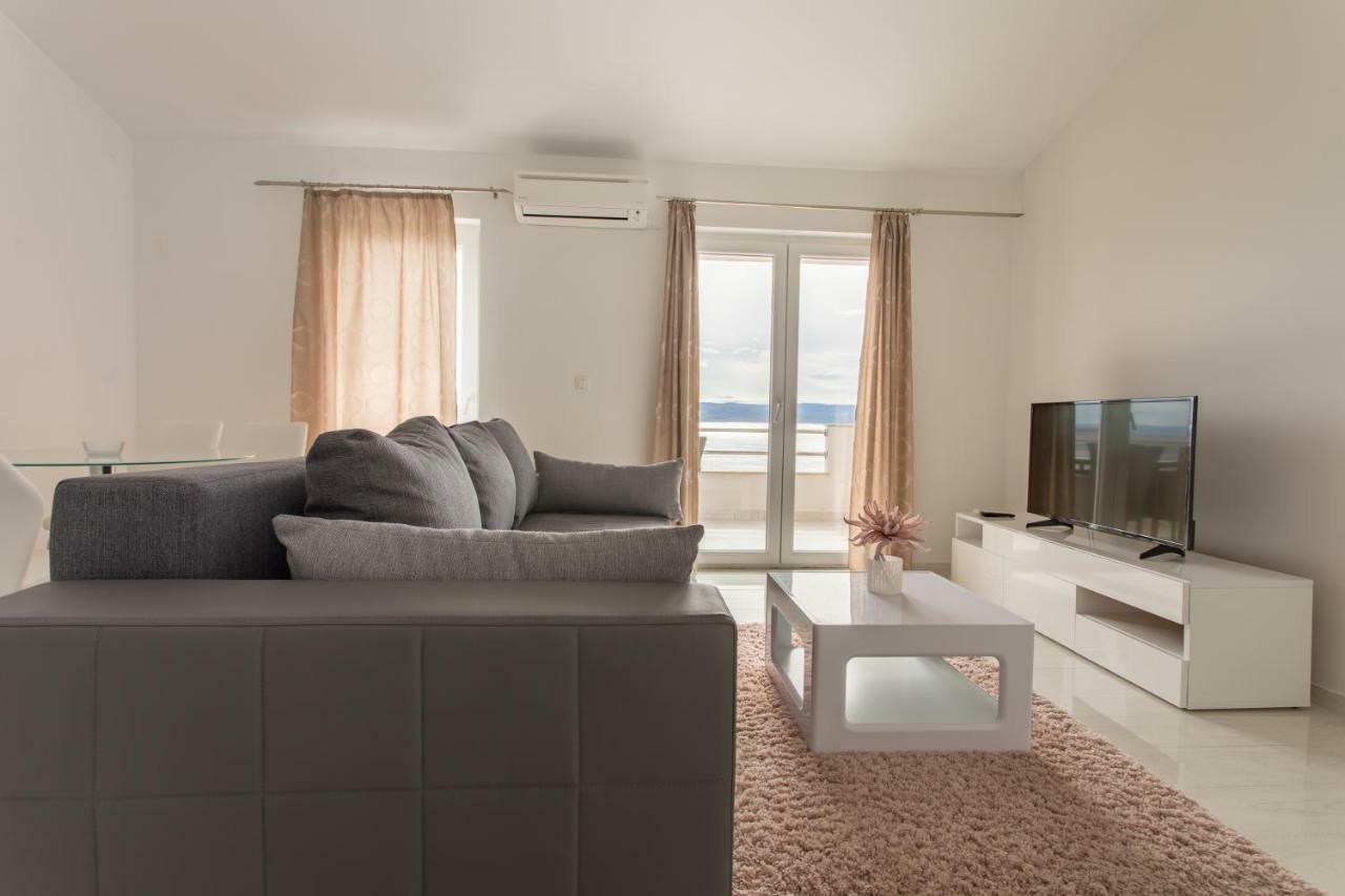 Apartmani Marija Jakir Брела Екстериор снимка