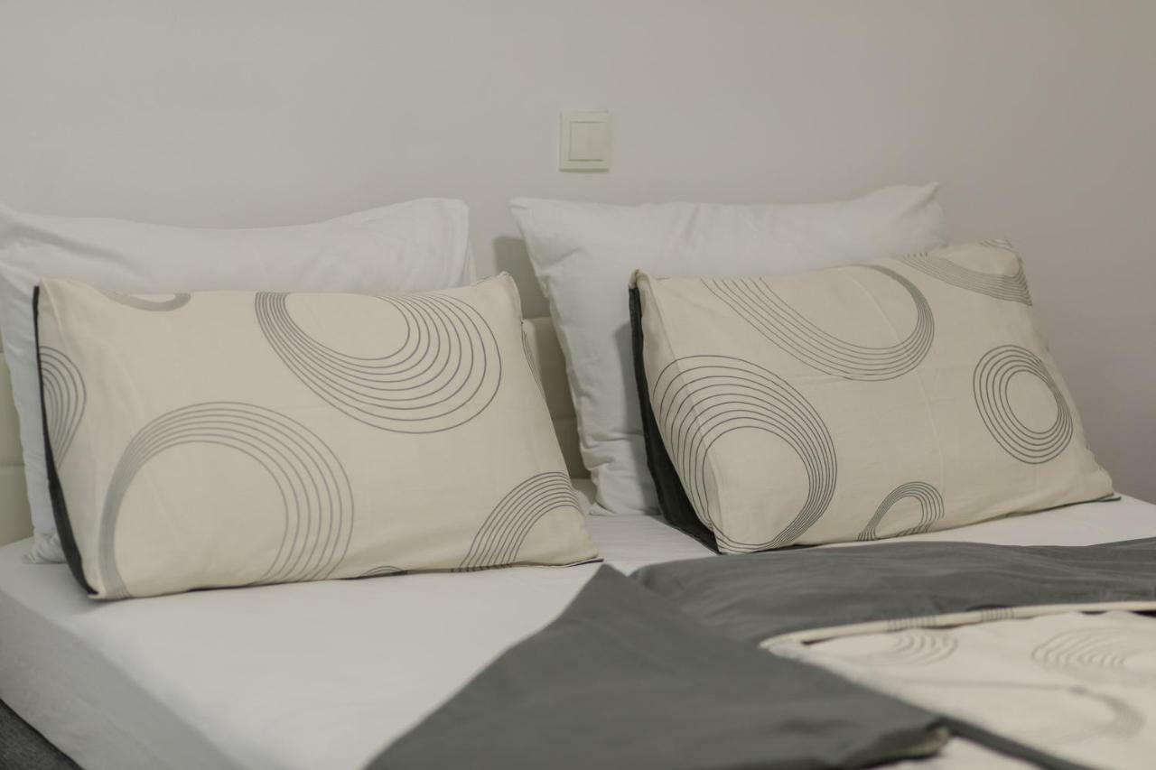 Apartmani Marija Jakir Брела Екстериор снимка