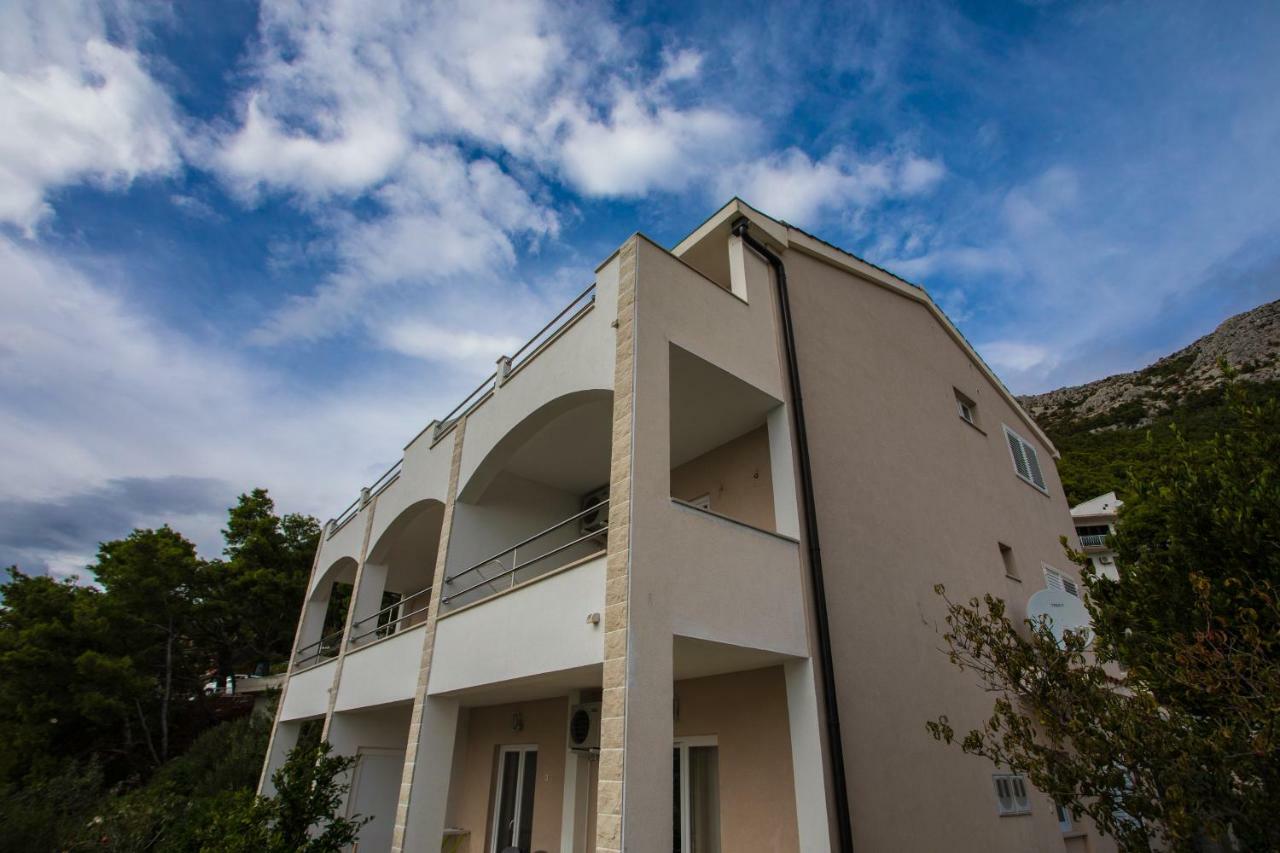 Apartmani Marija Jakir Брела Екстериор снимка