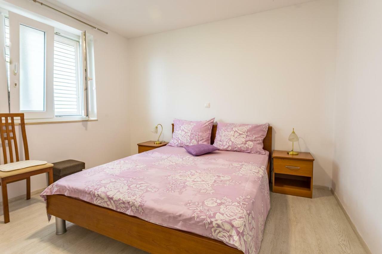 Apartmani Marija Jakir Брела Екстериор снимка
