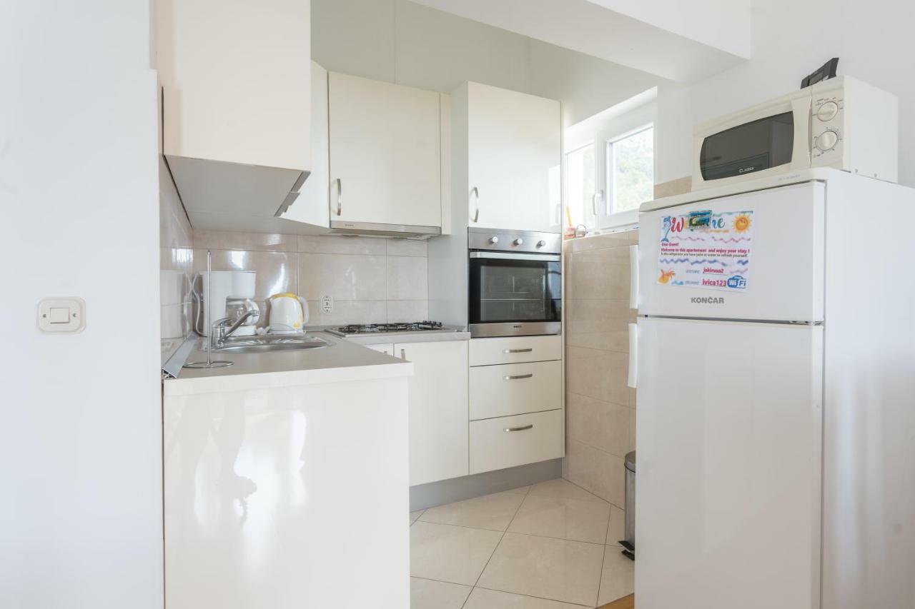 Apartmani Marija Jakir Брела Екстериор снимка