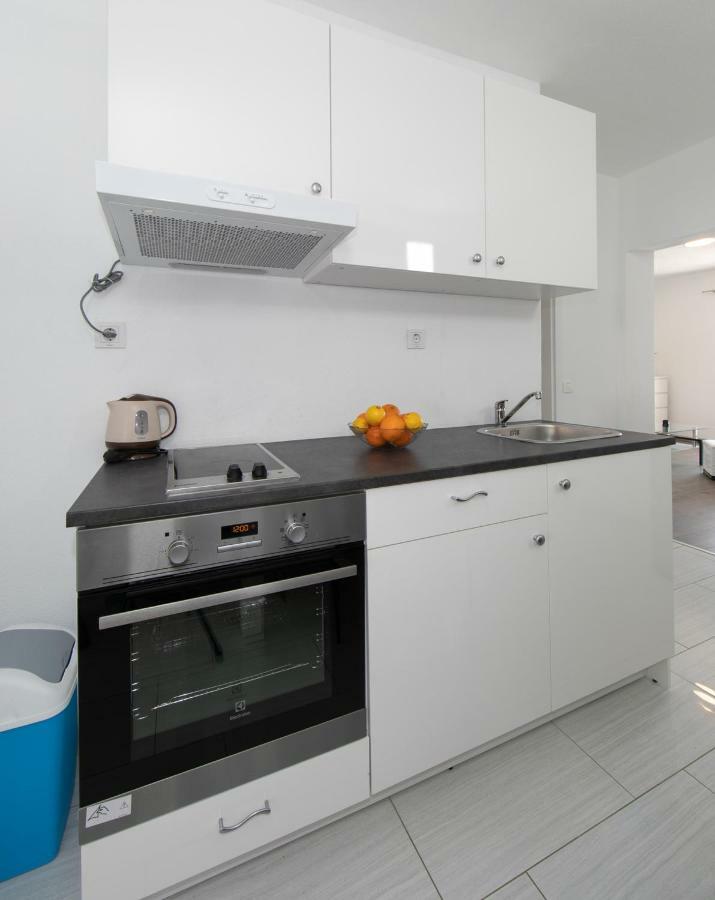 Apartmani Marija Jakir Брела Екстериор снимка