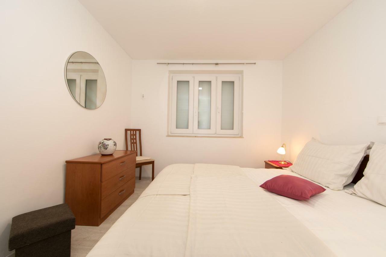 Apartmani Marija Jakir Брела Екстериор снимка